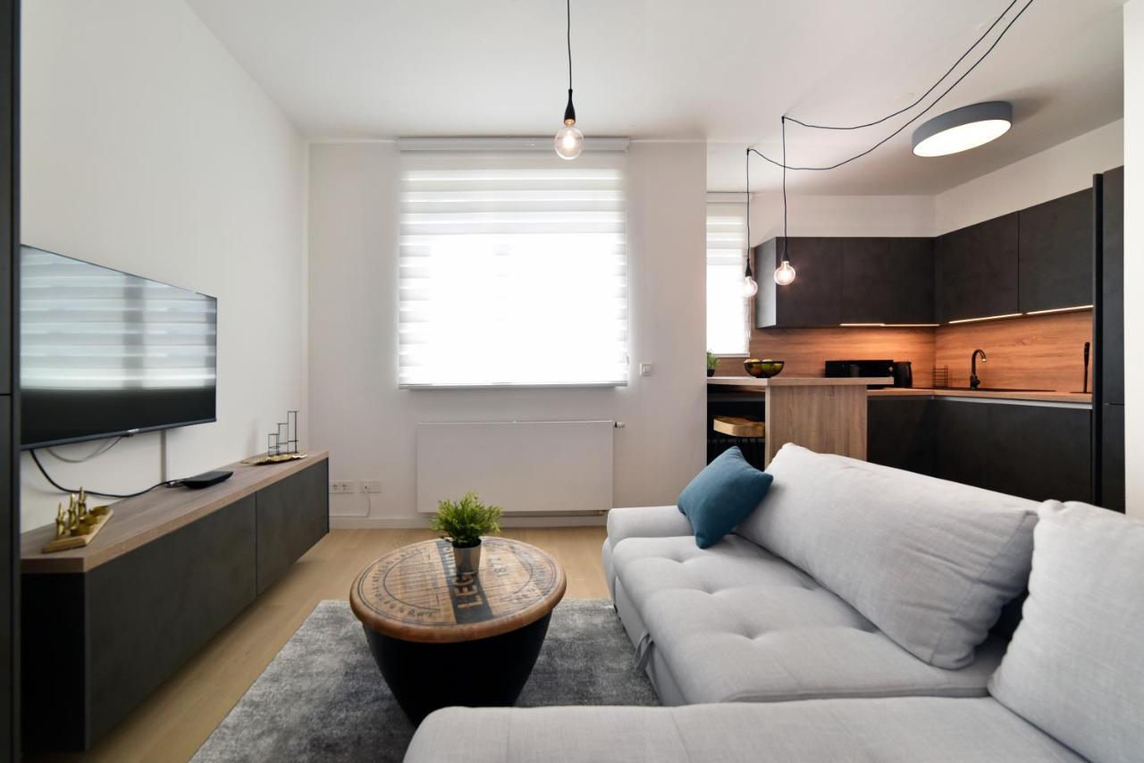 On Time Apartment Загреб Экстерьер фото