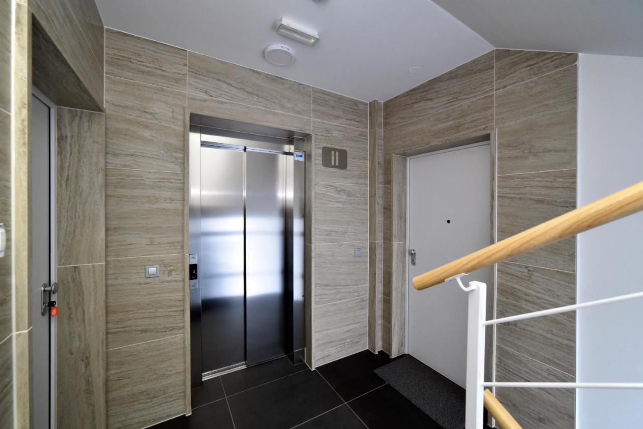 On Time Apartment Загреб Экстерьер фото